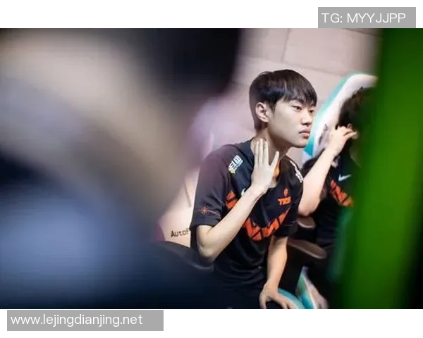 电竞新闻赛后复盘WE与TES对决中的心理素质分析与影响探讨 电竞新闻赛后复盘WE与TES对决中的心理素质分析与影响探讨